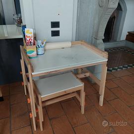 scrivania, lavagna e cucina IKEA 