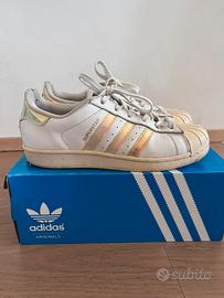 Adidas superstar olografiche
