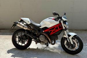 Ducati Monster 796