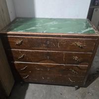 Mobile antiquariato in legno