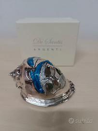 Conchiglia placcata argento e smalto con delfini