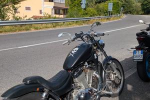 Suzuki intruder 800