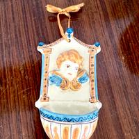 Acquasantiera siciliana putto