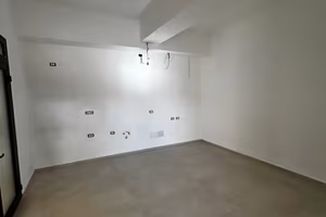 Nuovo ampio Bivano 125mila e. al piano primo