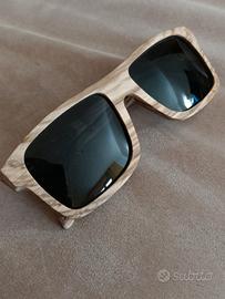 occhiali da sole in legno 