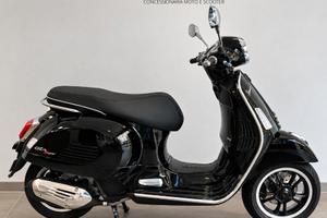 Piaggio Vespa 125 GTS super KM ZERO