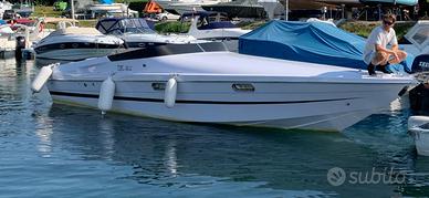 Tullio Abbate ELITE 32 piedi con 2 entrofuoribordo