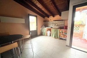 2 LOCALI A SUSTINENTE