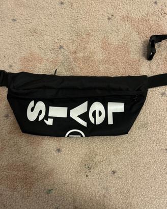 marsupio levi’s