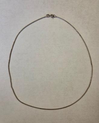 Collana sottilissima placcata in argento anni '70.