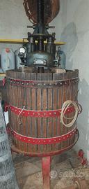 torchio per uva/palmento