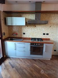 Cucina MT 2 30 circa con elett.ci funzionanti