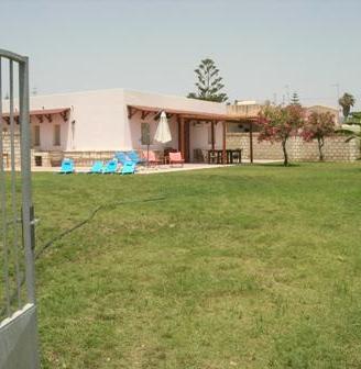 Villa sole a 100 m. dal mare