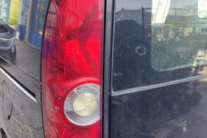 Fanale posteriore sinistro FIAT DOBLO del 2011