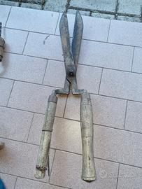 antiche forbici da siepe 