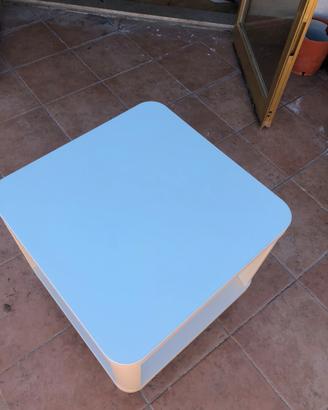 Mobiletto basso  su ruote