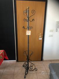 Appendiabiti in ferro battuto