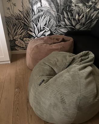 Pouf con schienale alto