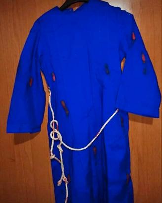 abito per festività: venerdì Santo 