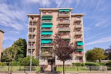 Appartamento di 82 m² con 2 locali e box auto a Ro