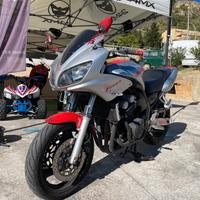 Yamaha FZS 600 Fazer - 2003 Guarda la ns vetrina m