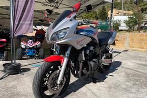 Yamaha FZS 600 Fazer - 2003 Guarda la ns vetrina m