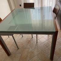 Tavolo quadrato