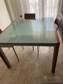 Tavolo quadrato