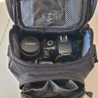Canon EOS 1100D + Caricabatterie + SD + Zaino