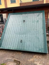 Porta basculante per garage