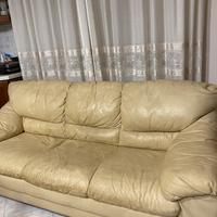 divano 3 posti in ecopelle giallo