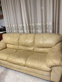 divano 3 posti in ecopelle giallo