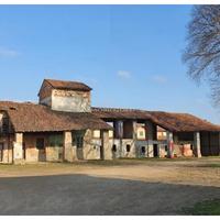 Cascinale di 540 mq. su terreno di 1250 mq