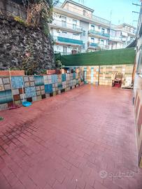 Appartamento con terrazza e garage Aci Catena