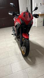 Moto Morini X cape 650 gold whells edition