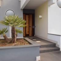 Villetta con veranda e posto auto - Conversano