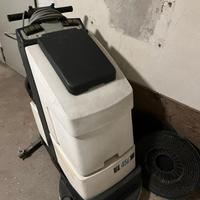 Lavasciuga pavimenti professionale