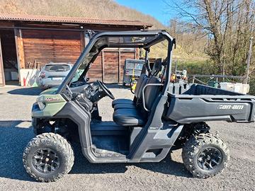 UTV BOMBARDIER CAN AM