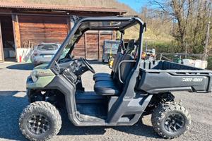 UTV BOMBARDIER CAN AM