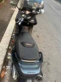 Yamaha T Max - 2003