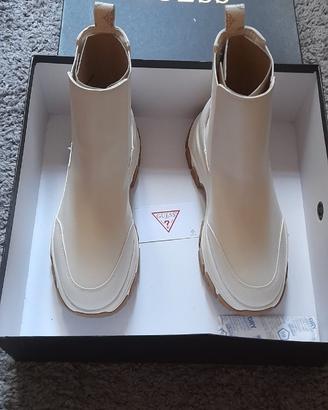 Scarponcini da donna Guess 39