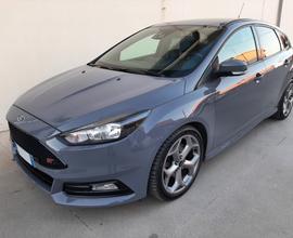 Ford Focus 2.0 EcoBoost 250 CV ST3