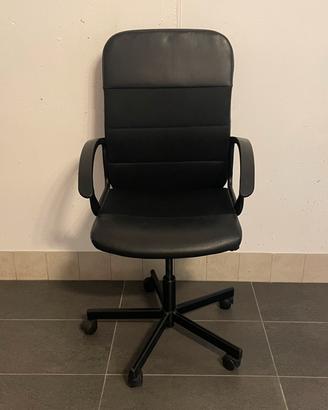 Ikea RENBERGET sedia girevole nera