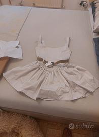 Abito corto con cintura