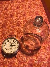 Sveglia con campana di vetro