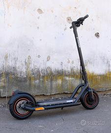 Monopattino Navee N65