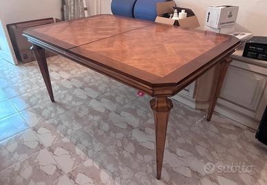 Tavolo provenzale in legno allungabile