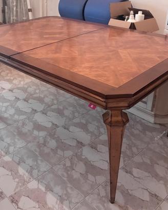 Tavolo provenzale in legno allungabile
