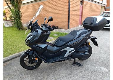 HONDA ADV superaccessoriato come  NUOVO
