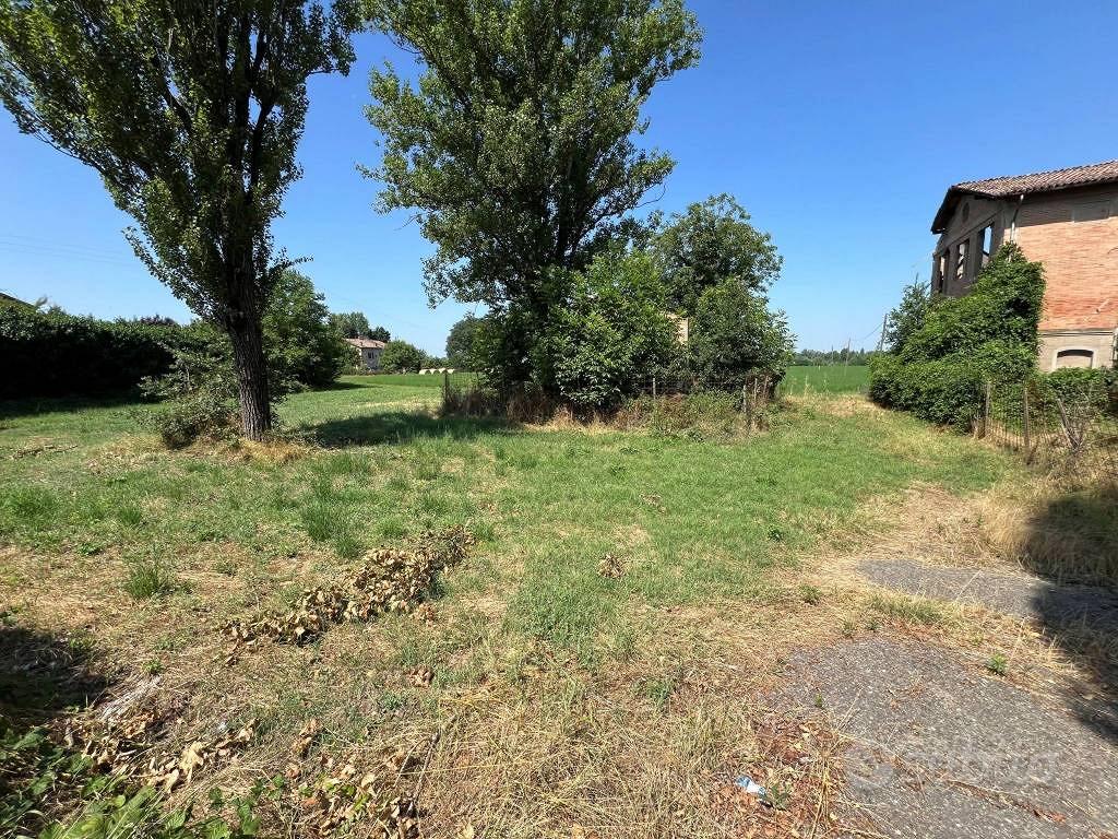 Rustico / Casale di 920 m² con più di 5 locali e b - Vista 2